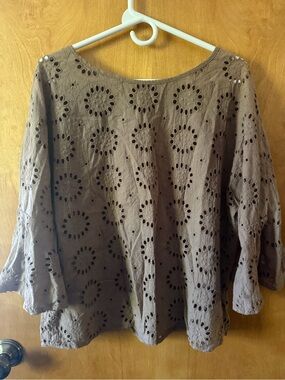 New York & Company Taupe Eyelet Peasant Blouse